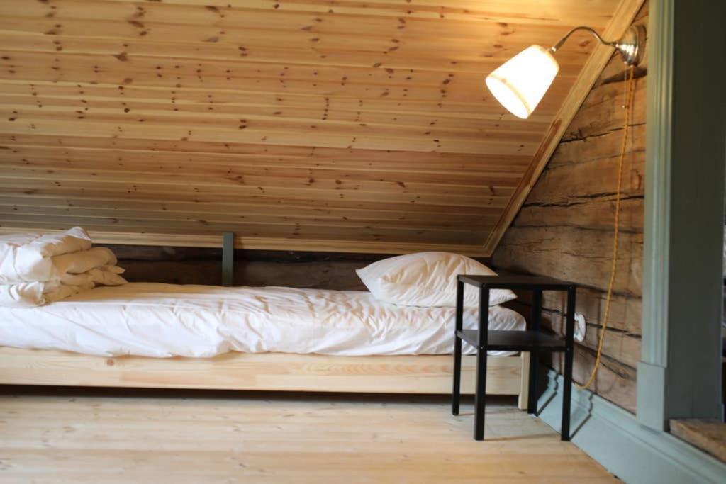 Sjoenaera Stuga Med Bat Och Bastu Ramkvilla Ngoại thất bức ảnh
